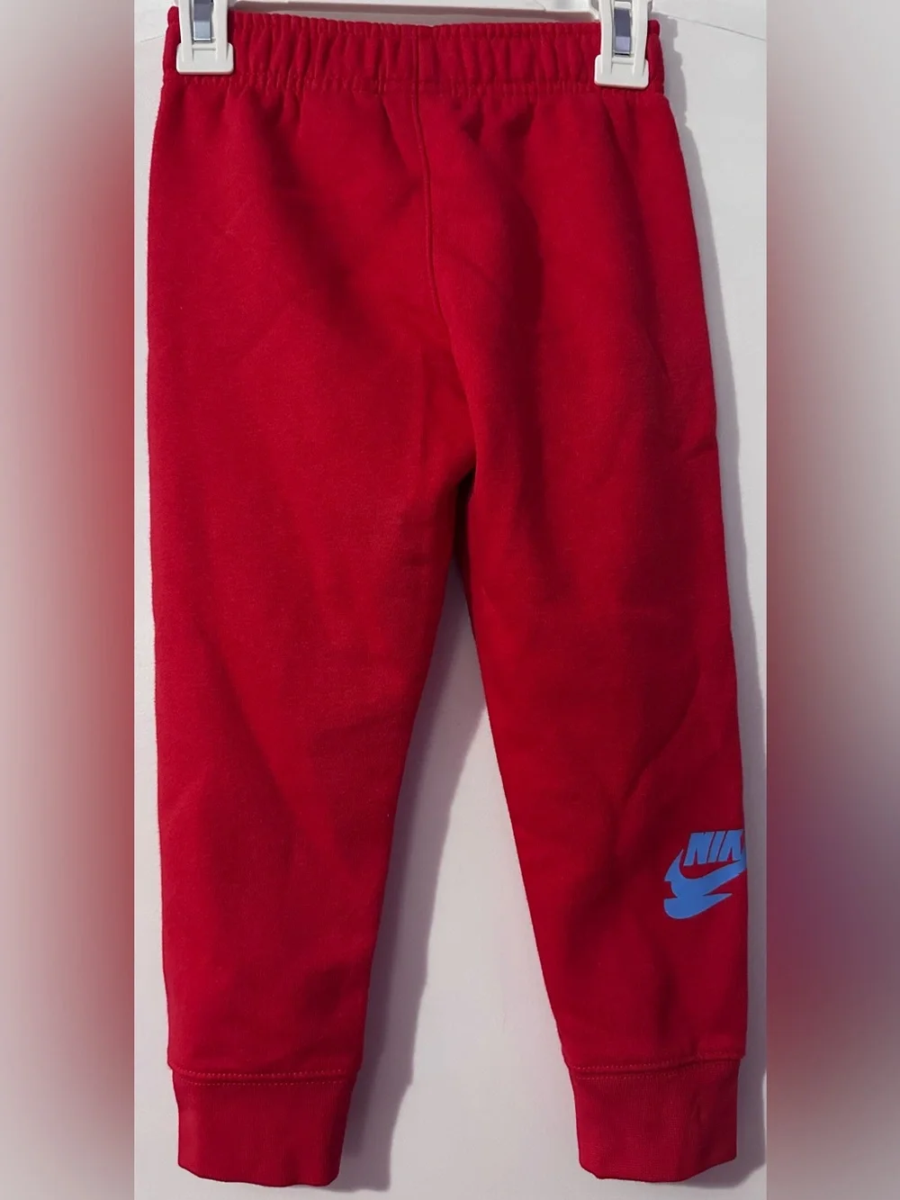 BNWT Nike Red Kids 2-Piece Hoodie and Jogger Set with White and Blue Logo Accent